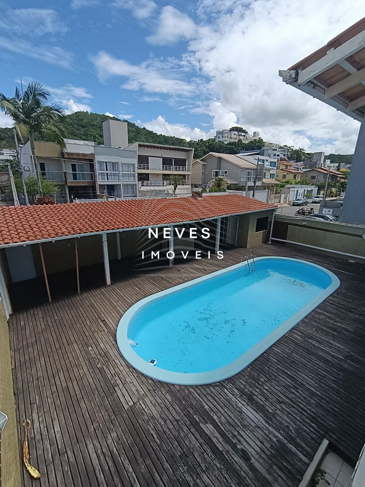Imóvel Comercial para Locação na Praia Brava – 252m² Construídos | Alto Potencial