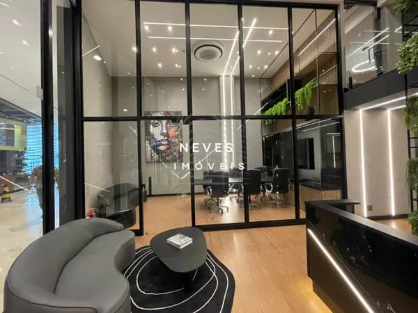 Sala Comercial Alto Padrão no Riviera Business com 170m² | Mobiliada e Pronta para Uso