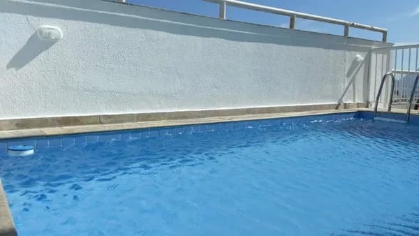 OPORTUNIDADE, Apartamento vendido com PORTEIRA FECHADA, em prédio novo com lazer completo, no Centro de Niterói