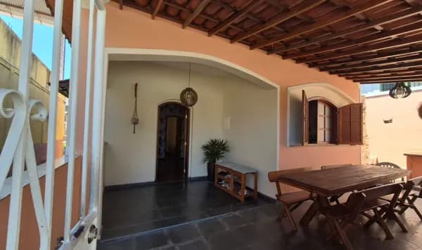 Casa linear em local privilegiado