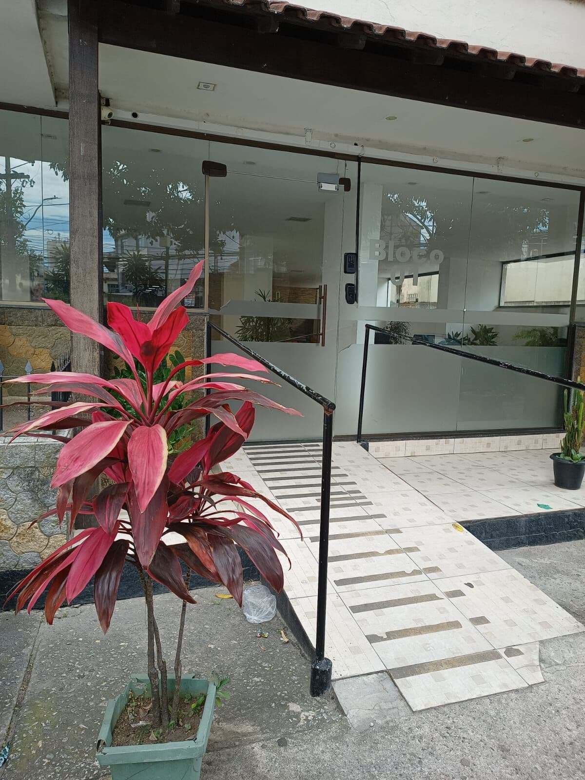 Apartamento em São Gonçalo - Mutondo