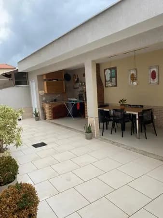 Linda residência duplex em condomínio fechado no Arsenal