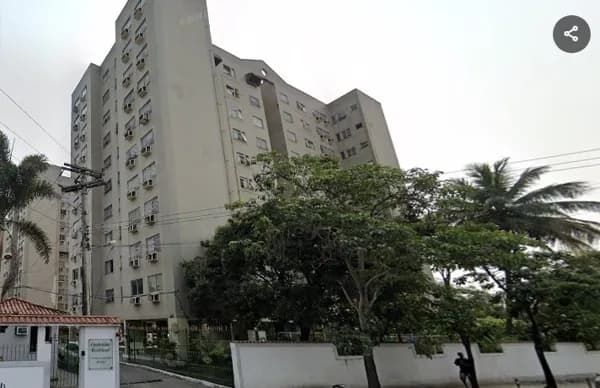 Apartamento vazio na rua Vicente de Lima Cleto