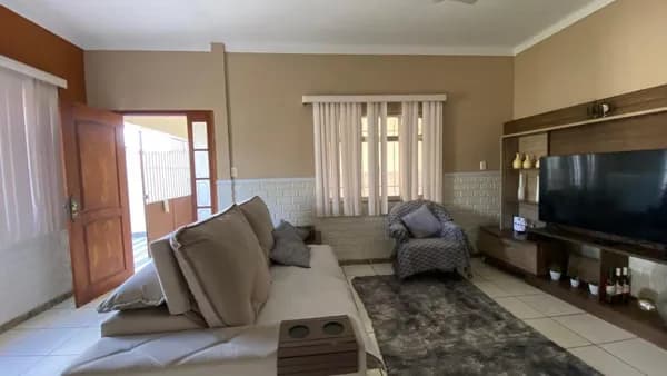 Casa linear no Galo Branco