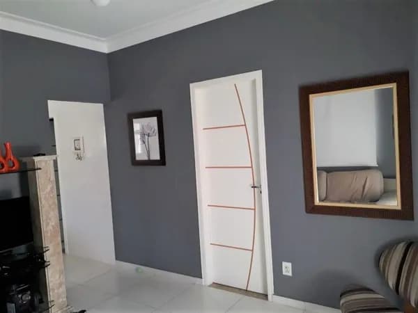 Lindo sobrado com 3 quartos, varanda e espaço para lazer, na rua principal do Porto da Pedra