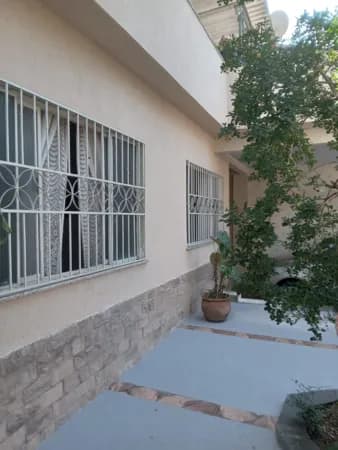 Camarão - Casa próxima à rua principal