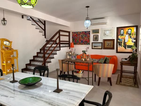 Pendotiba, casa duplex em condomínio.