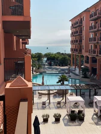Apartamento Padrão FRENTE MAR