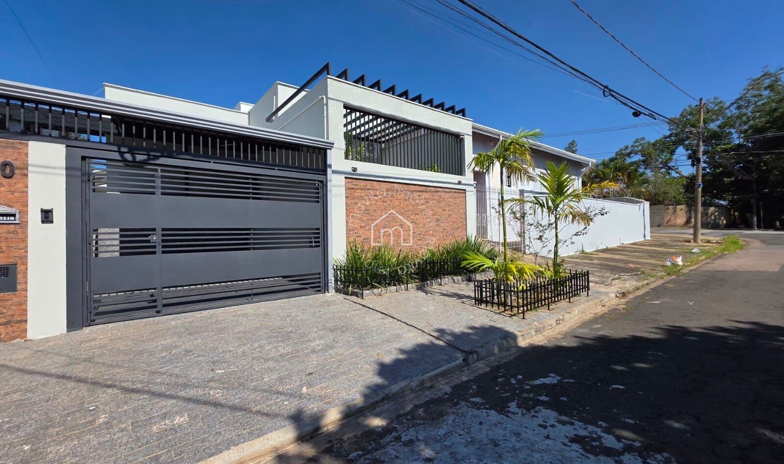 Casa à venda com 3 quartos e edícula no Jardim Nova Europa, Campinas/SP