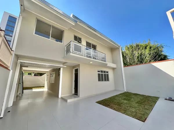 Sobrado em São José dos Pinhais - Silveira da Motta