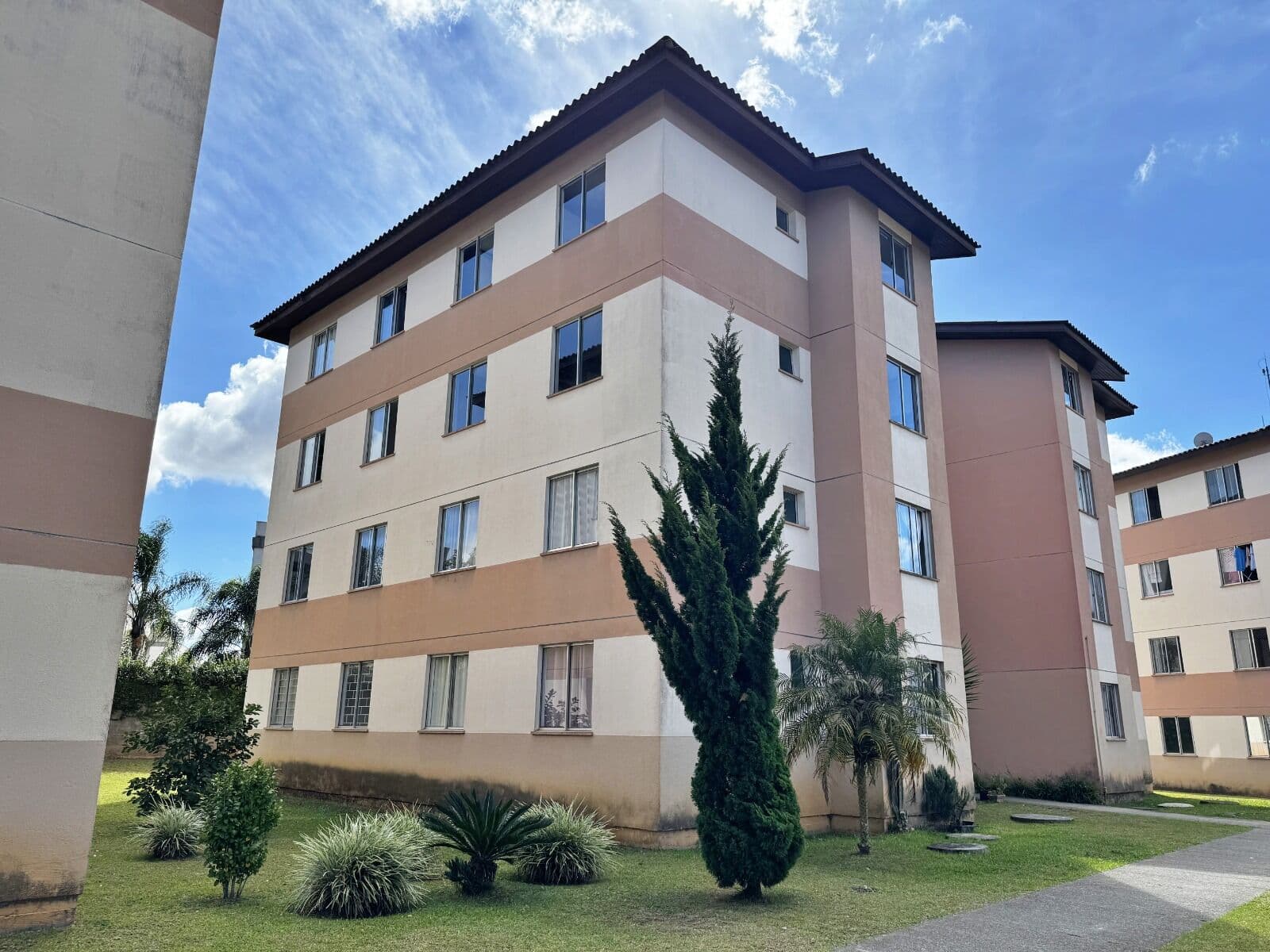 Apartamento em São José dos Pinhais - Santo Antônio