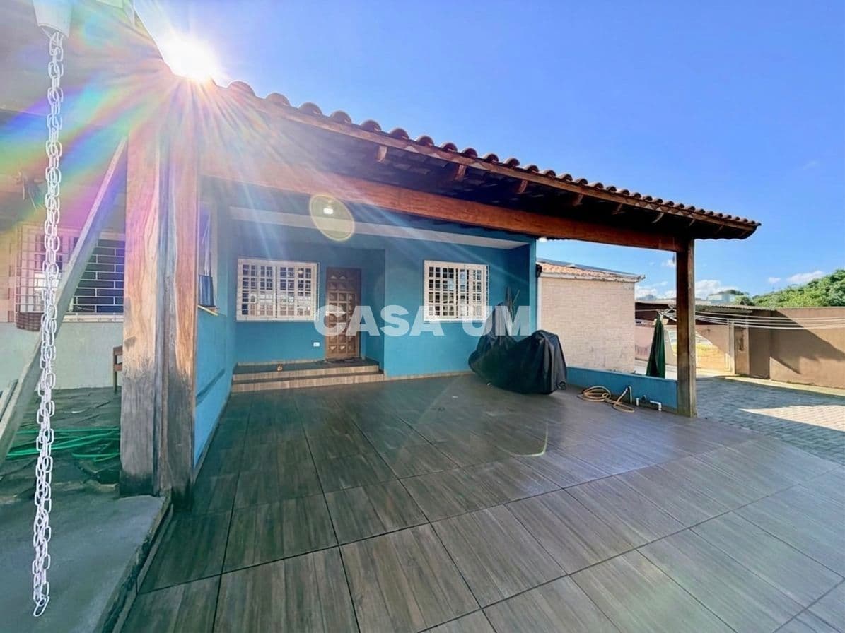 Casa de Condomínio em São José dos Pinhais - Santo Antônio