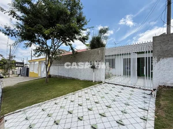 Casa em São José dos Pinhais - Afonso Pena