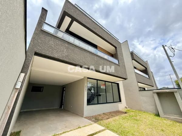 Sobrado em São José dos Pinhais - Carioca