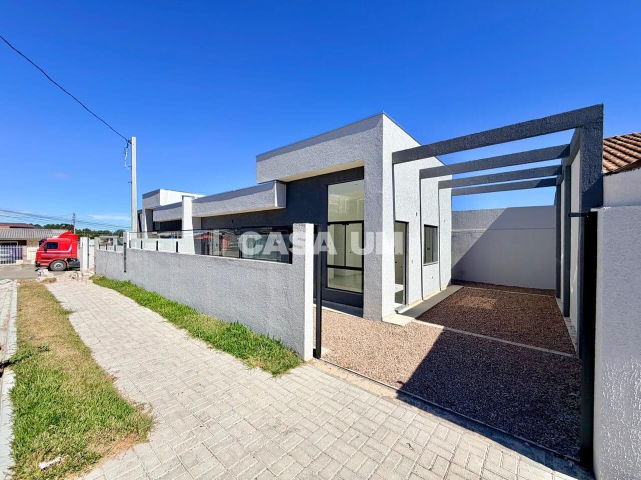 Casa em São José dos Pinhais - SÃO MARCOS