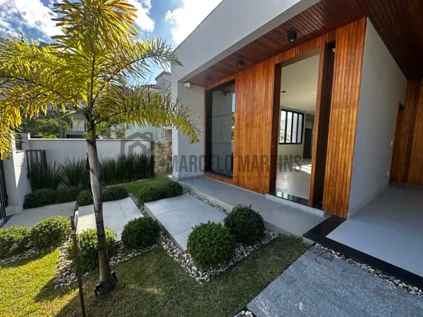 Casa alto padrão Pedra Branca semimobiliada, oportunidade!