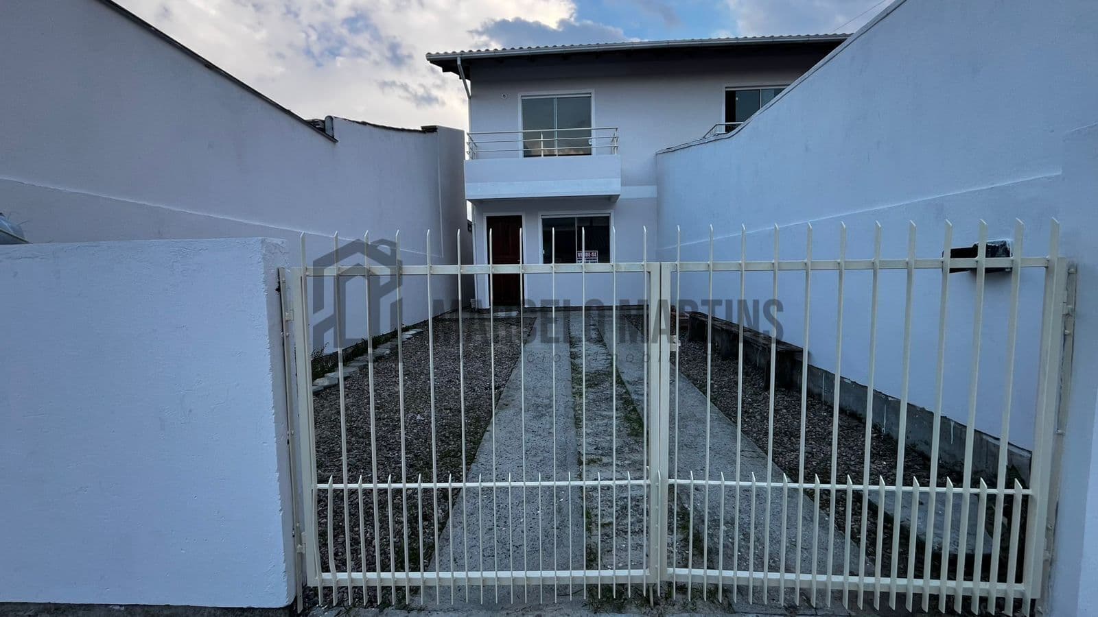 Casa Sobrado 64m² com 2 Dorms e 2 Vagas – Bela Vista