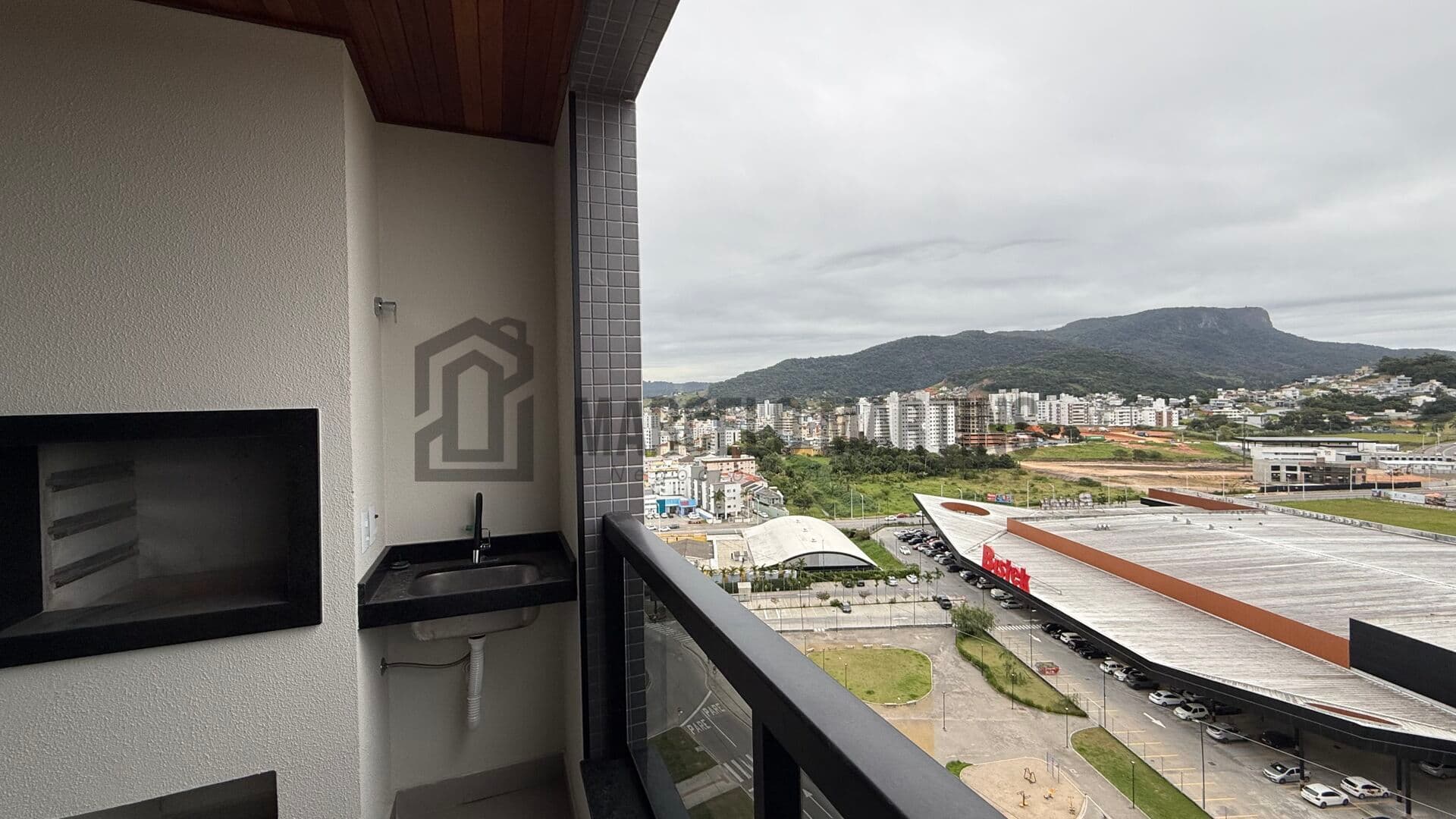 Apartamento com 2 Dormitórios e Vista Privilegiada