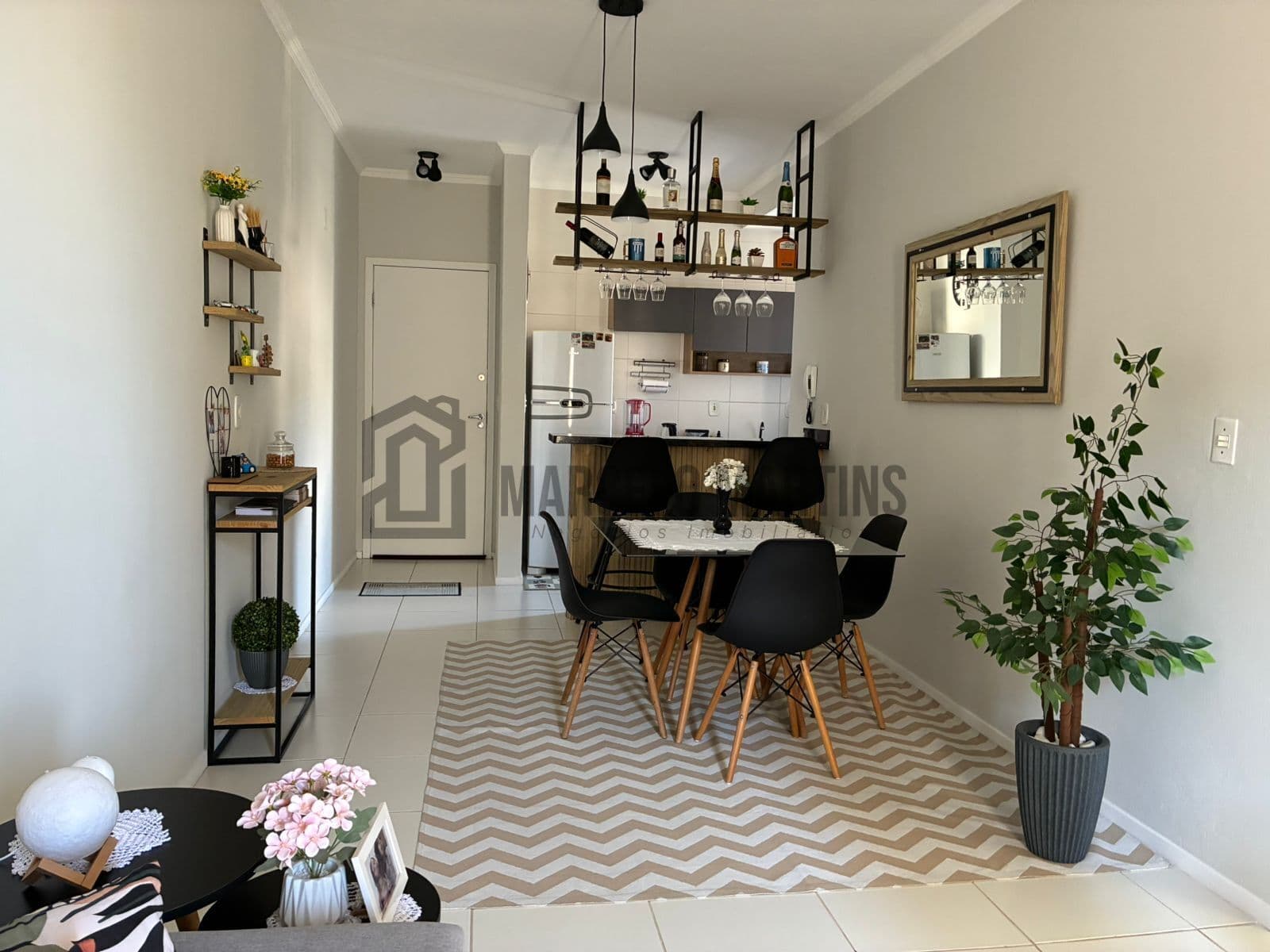 À venda um elegante apartamento no bairro Areias, em São José-SC