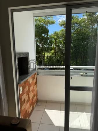 Apartamento 60m² Totalmente Mobiliado – Sacada Fechada e Ar-Condicionado