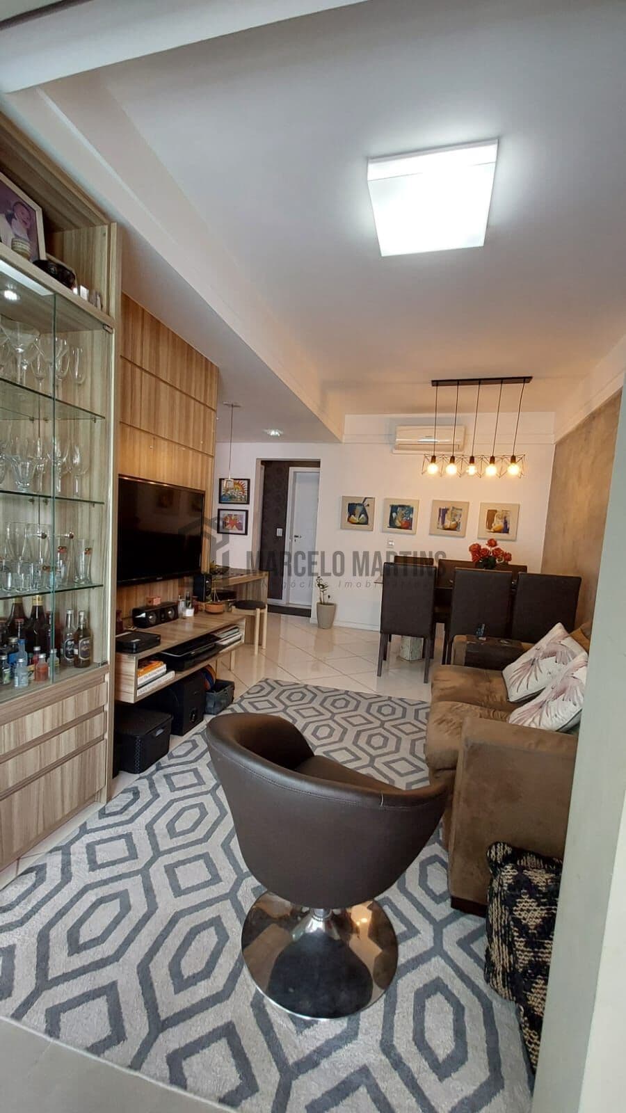 Apartamento Mobiliado com 2 Vagas no Pagani – Palhoça/SC