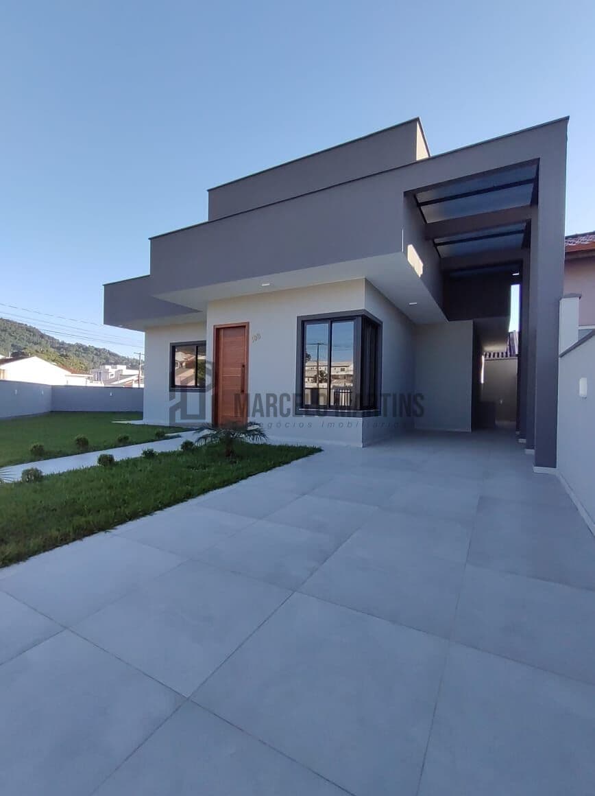 Casa Ampla com 3 Quartos, Suíte, Spa e Quintal – Pronta para Morar Em Bela Vista Palhoça