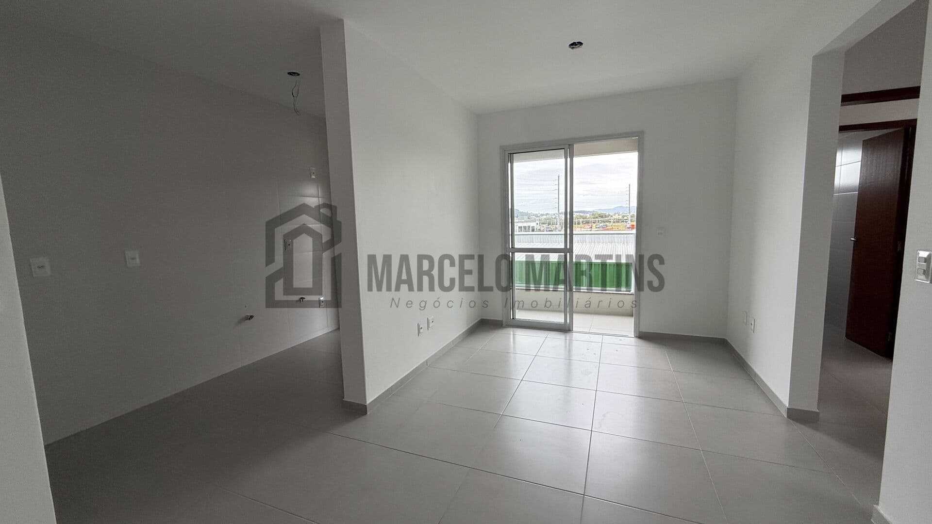 Apartamento 2 dormitórios com Suíte - Sertão do Maruim, São José