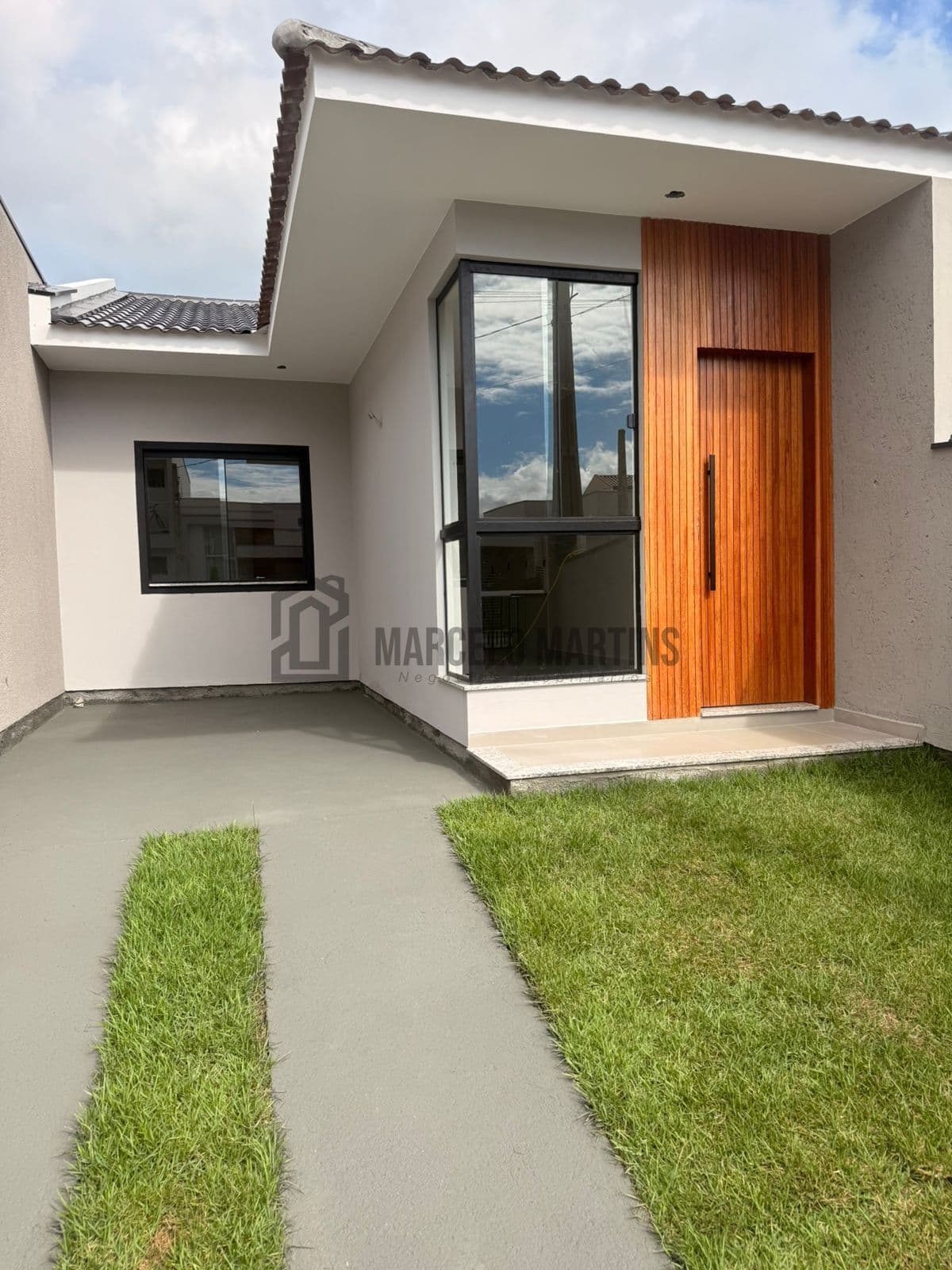 Casa 2 Dormitórios com Quintal e Churrasqueira – Novo Bela Vista