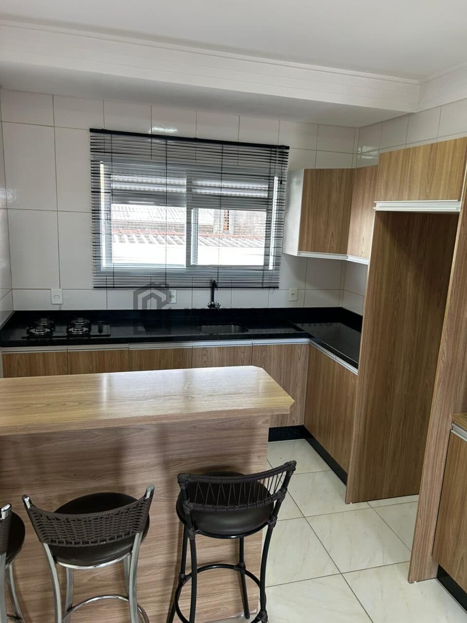 Exclusividade em São Sebastião: 79m² e 3 Garagens