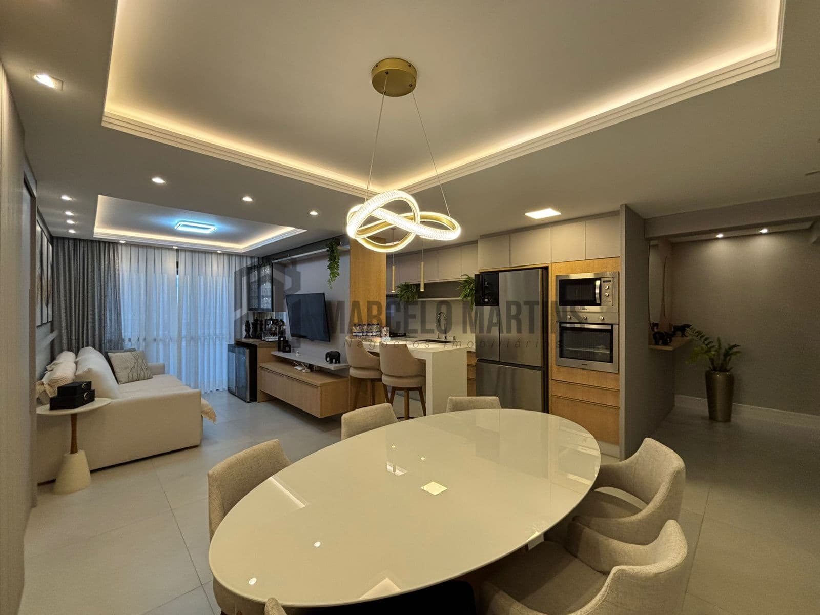 Apartamento de alto padrão à venda na Pedra Branca – 3 dormitórios, totalmente mobiliado, exclusividade e sofisticação