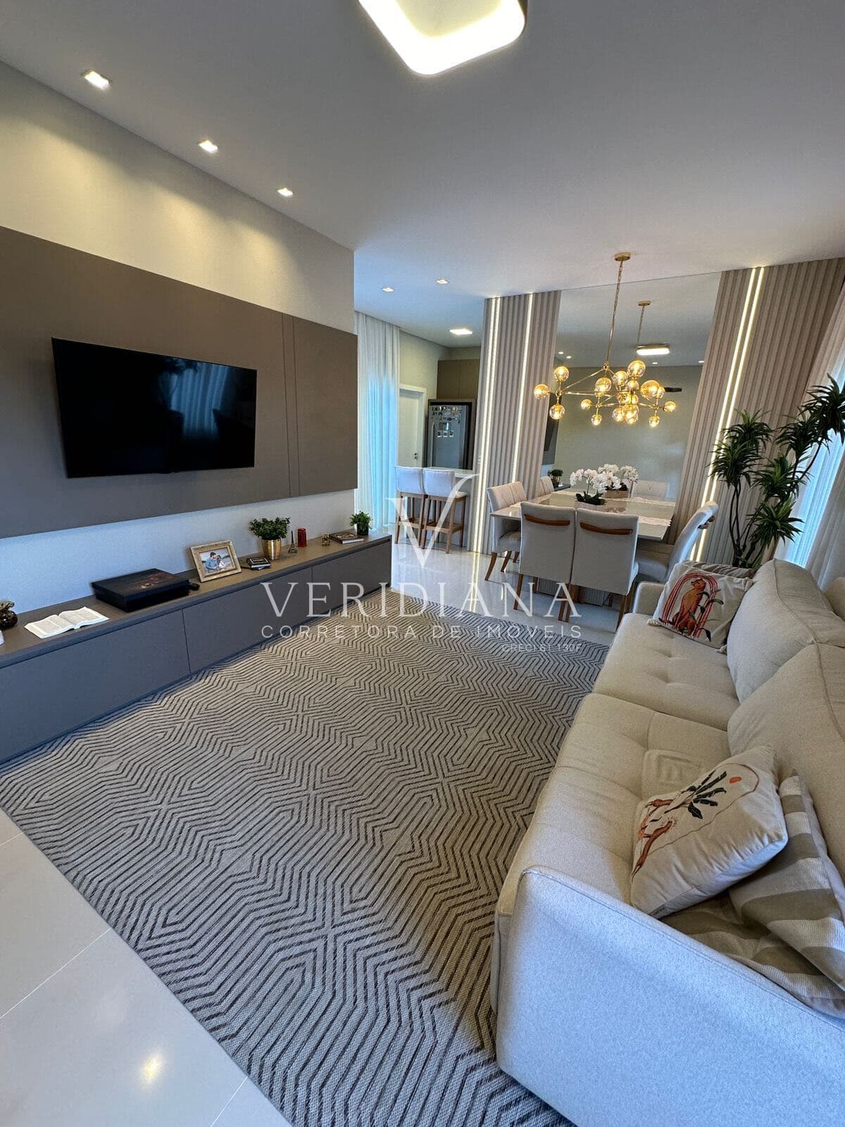 Casa totalmente mobiliada com 1 suíte + 2 quartos no bairro Santa Terezinha - Brusque/SC
