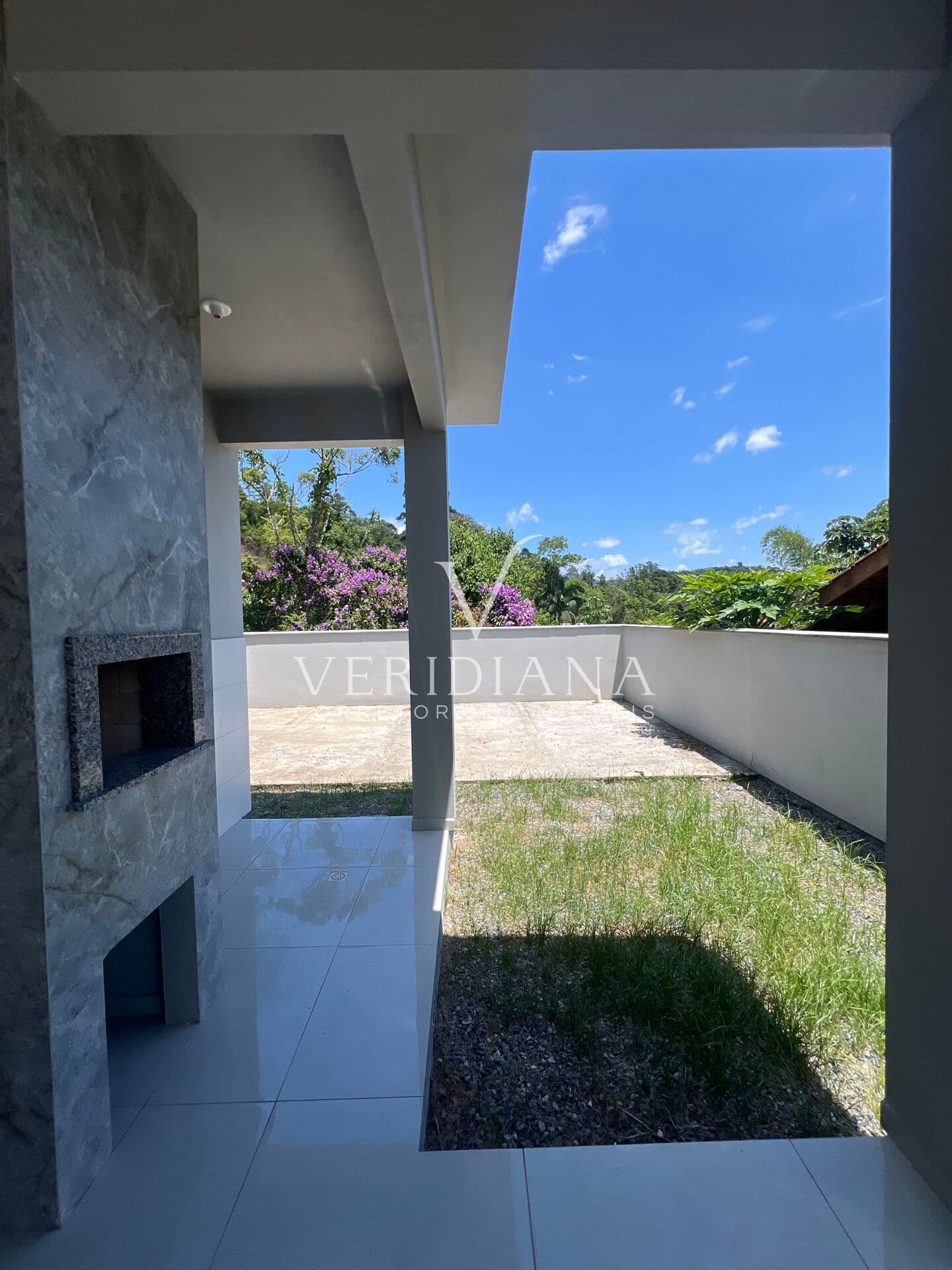 Casa à venda em Guabiruba/SC.
