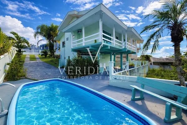 Casa à venda no bairro Primeiro de Maio – Brusque/SC