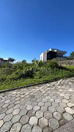 Terreno à venda no bairro Primeiro de Maio em Brusque/SC