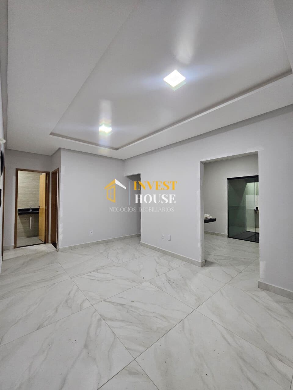 CASA DE ESQUINA NO RESIDENCIAL INDUSTRIAL – OPORTUNIDADE!
