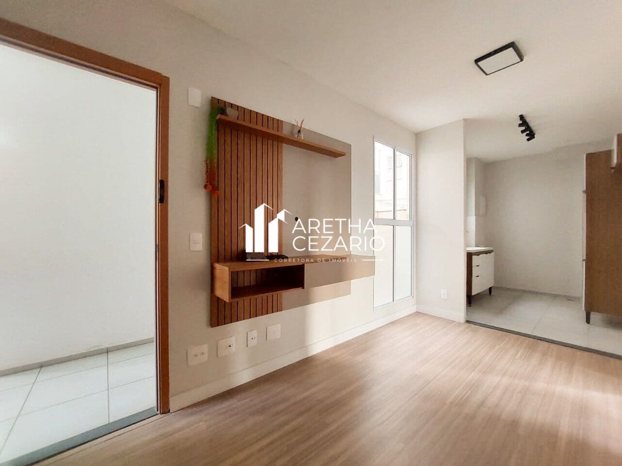 Apartamento com 02 dormitórios à venda, 42m² por R$ 190.000,00 - Parque Senhor do Bonfim - Taubaté - SP