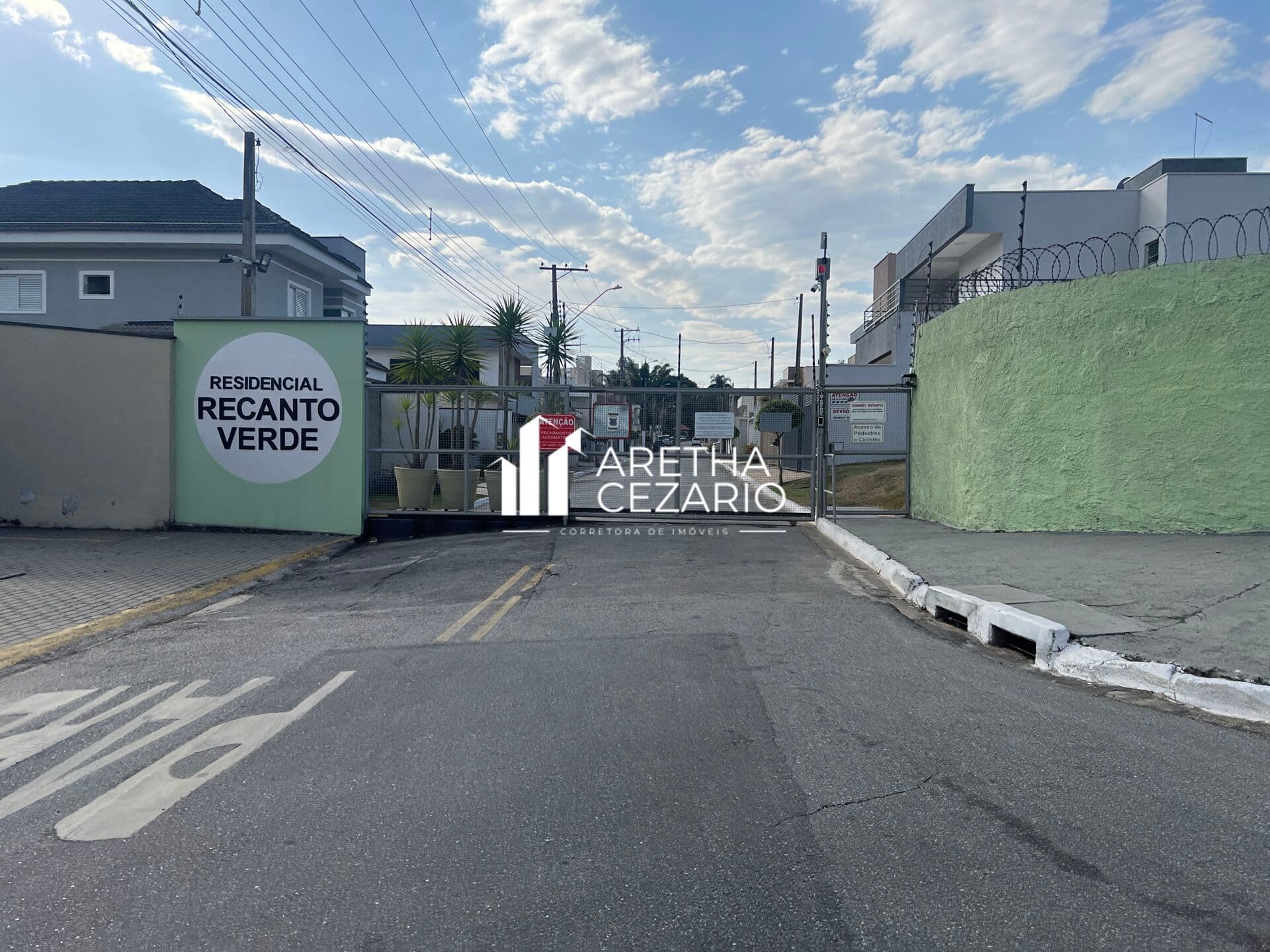 Terreno à venda, 250m² Por R$220.000 - Condomínio Residencial Recanto Verde - Taubaté - SP
