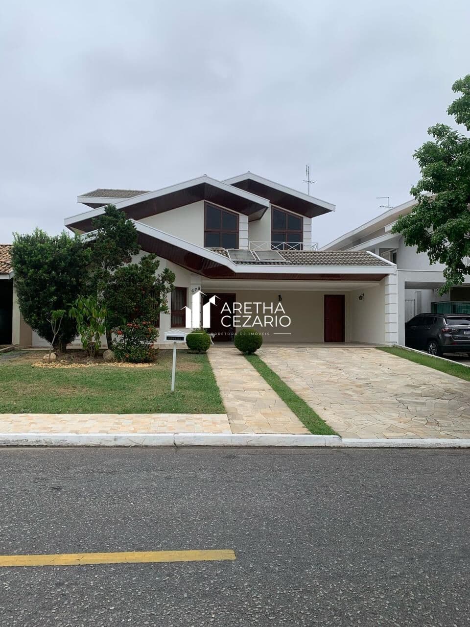 Sobrado em condomínio com 03 suítes à venda, 270m² por R$ 1.800,000 - Condomínio Taubaté Village - SP