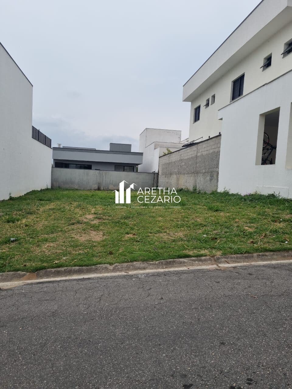 Terreno em condomínio à venda, 250,70m² Por R$310.000 - Condomínio Morada do Visconde - Tremembé - SP
