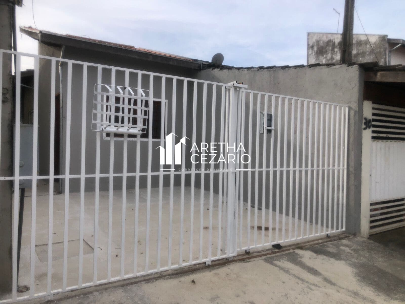 Casa com 02 Dormitórios à venda - 80m² - Residencial Comercial Cidade Vista Alegre - Pindamonhangaba - SP