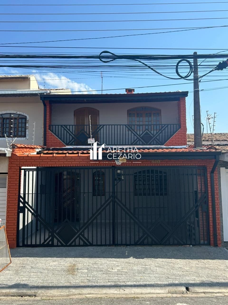 Sobrado com 03 dormitórios sendo duas suítes à venda - 160 m² por R$ 490.000 - Residencial Novo Horizonte - Taubaté - SP