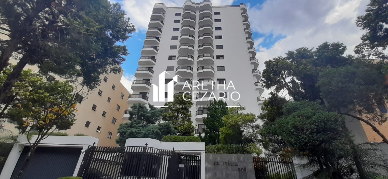 Apartamento com 03 Dormitórios sendo uma suíte à venda no Condomínio Edifício Itália - Taubaté /SP