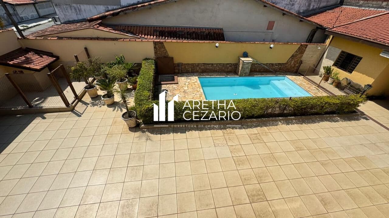 Sobrado com 04 Dormitórios sendo uma suíte à venda, 360 m² por R$ 810.000 - Parque São Cristóvão - Taubaté - SP