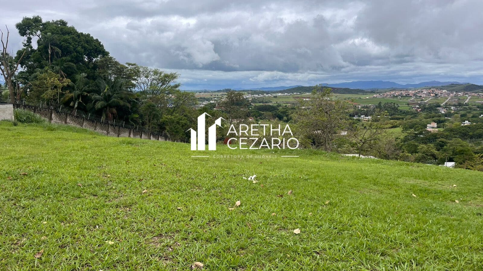 Terreno à venda - 1019,09m² Por R$290.000 - Condomínio Reserva Altos do Cataguá - Taubaté - SP