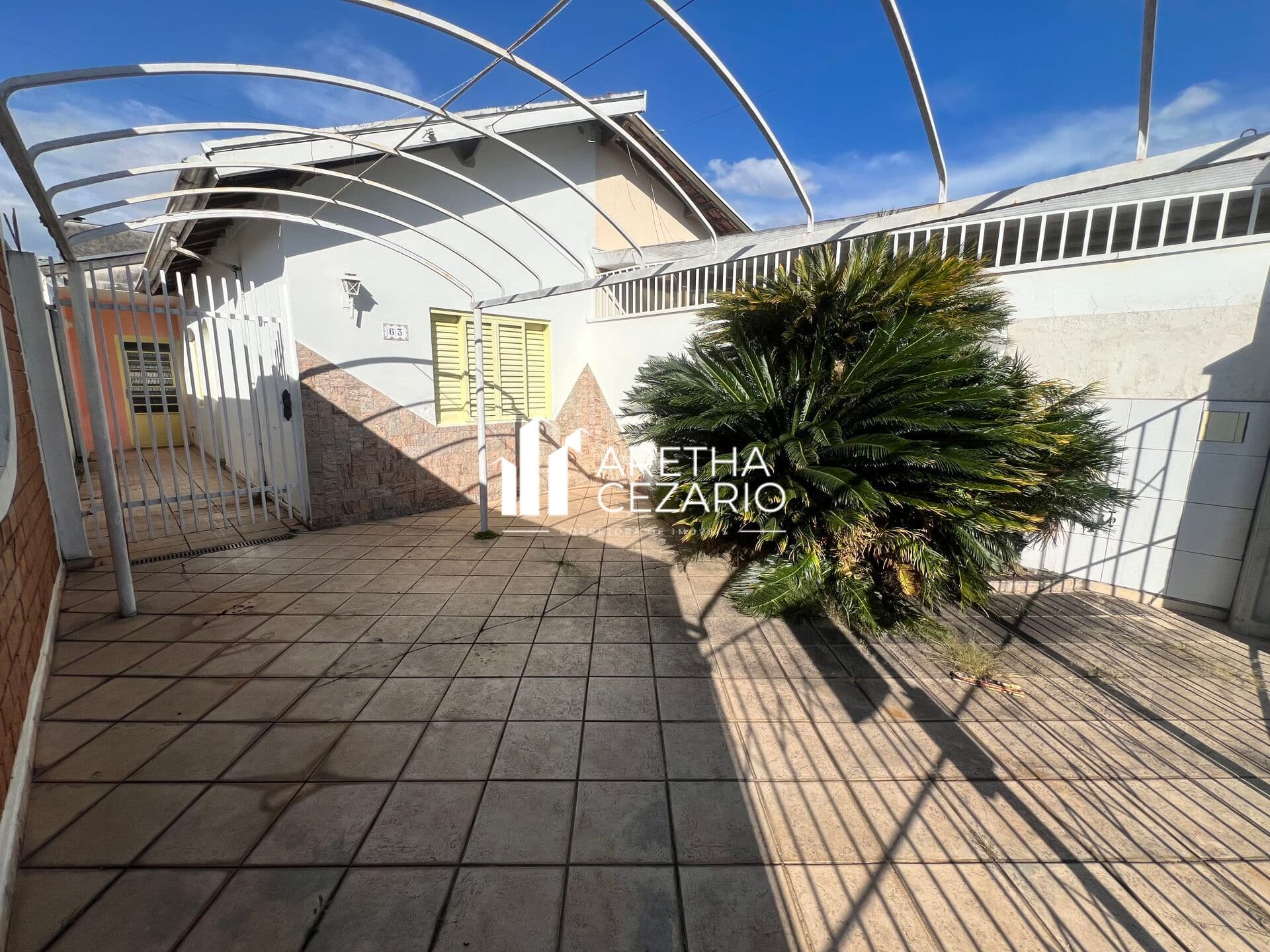 Casa com 02 dormitórios à venda - 90 m² por R$ 350.000 - Vila Paulista - Taubaté - SP