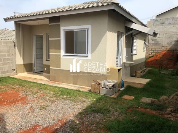 Casa com 02 Dormitórios - para venda - Residencial Vale dos Bandeirantes - Taubaté - SP