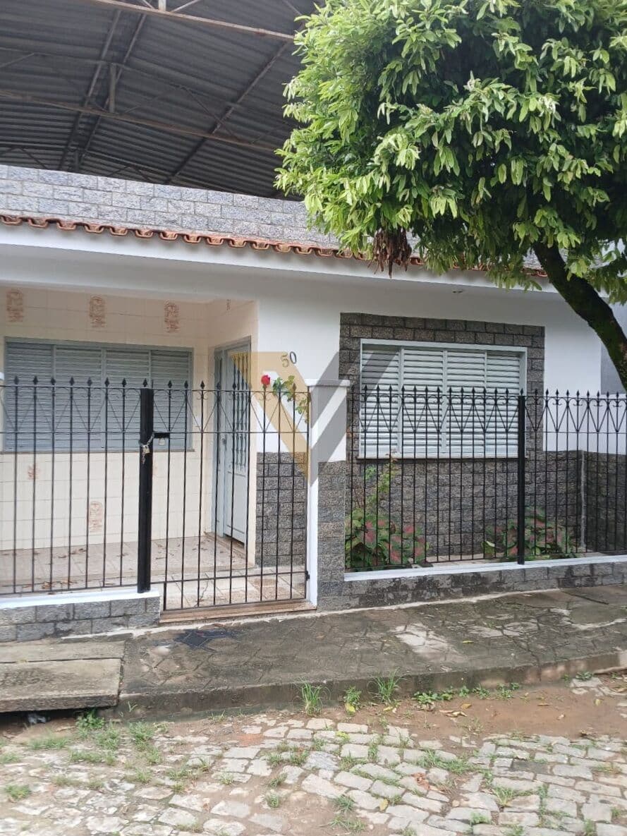 Casa em Leopoldina - Fábrica