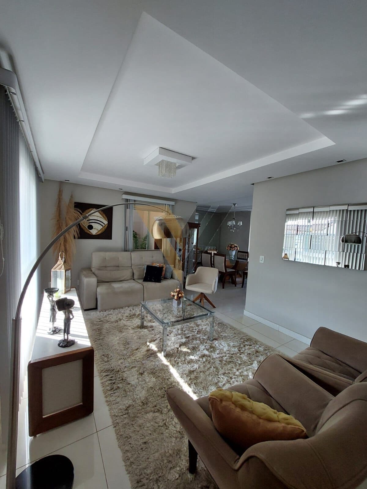 Casa Linear com piscina