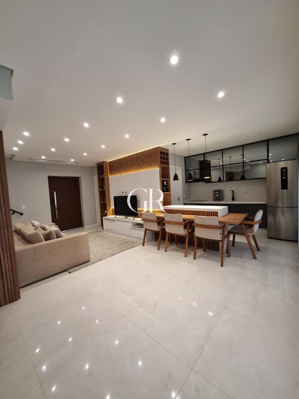 🏡 Casa 100% Equipada e Decorada | 152m² | 3 Suítes | Mobiliada | Porteira Fechada