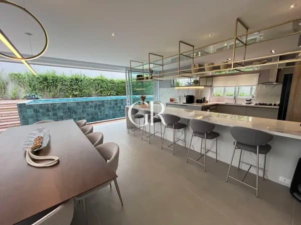 🏡 Casa no Residencial Gênesis 1 – 333m² Mobiliada e Decorada com Lazer Completo